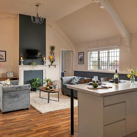 Finest Retreats - Sunnycroft Penthouse Apartman Llandrindod Wells Kültér fotó