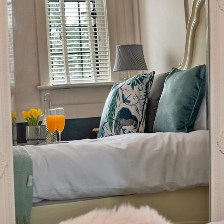Finest Retreats - Sunnycroft Penthouse Apartman Llandrindod Wells Kültér fotó