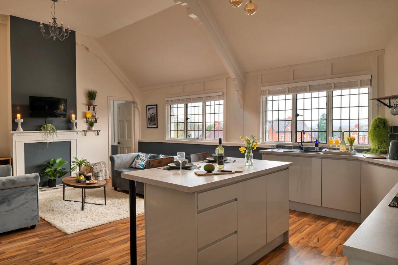 Finest Retreats - Sunnycroft Penthouse Apartman Llandrindod Wells Kültér fotó