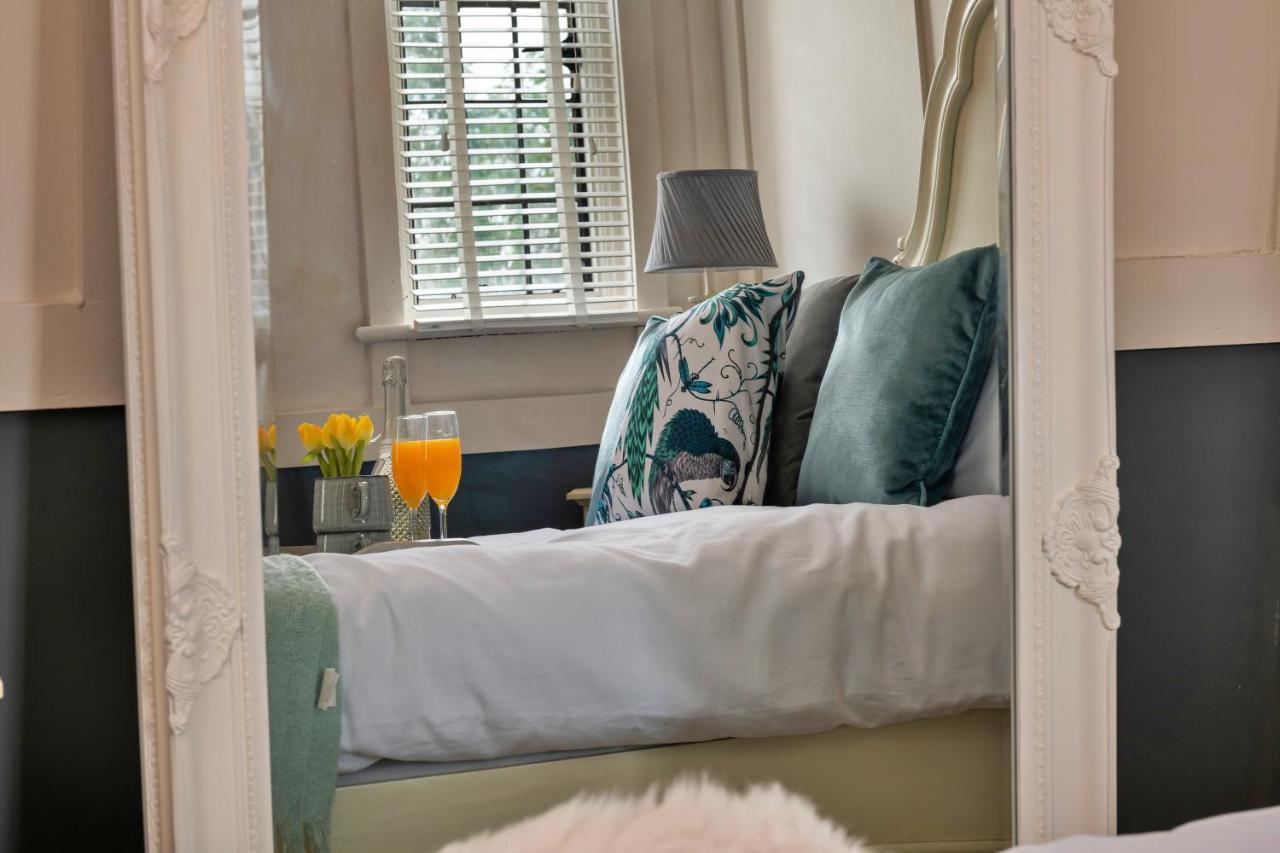 Finest Retreats - Sunnycroft Penthouse Apartman Llandrindod Wells Kültér fotó
